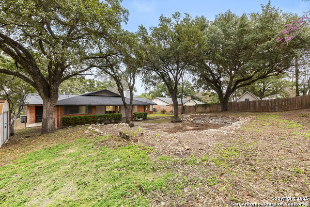 Listing photo id 18 for 3218 Albin