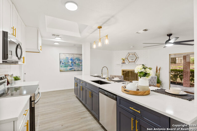 Listing photo id 7 for 3218 Albin