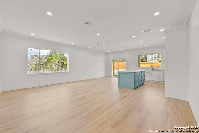 Image 3 of 15 For 1419 Live Oak