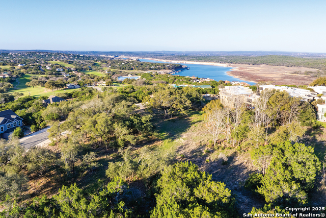 Listing photo id 4 for 5803 Circulo Dr