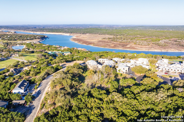 Listing photo id 5 for 5803 Circulo Dr