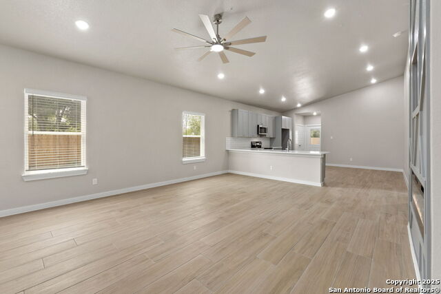 Image 4 of 23 For 15227 Rosa Trl