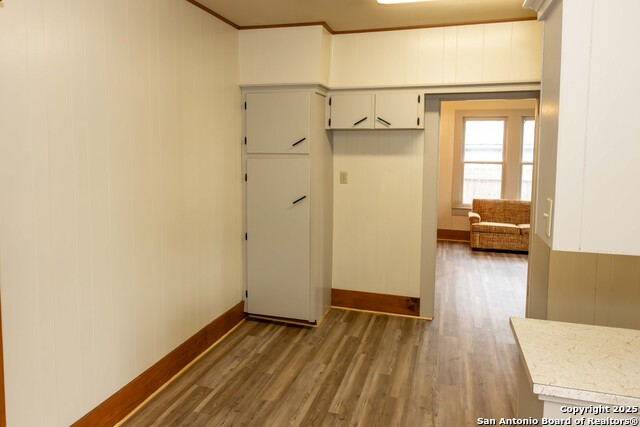 Listing photo id 3 for 204 Orth St.