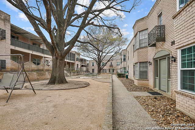 Image 24 of 24 For 102 Ruelle  208d