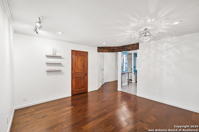 Image 5 of 24 For 102 Ruelle  208d