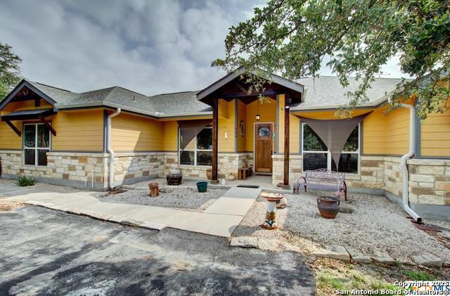 Details for 520 Monarch  , Canyon Lake, TX 78133