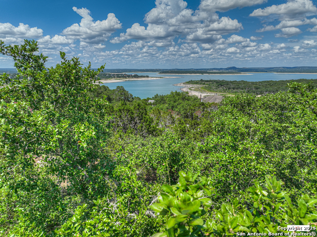 Image 33 of 34 For 164 Circle  