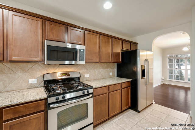 Image 10 of 31 For 243 Creekview