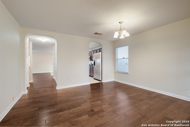 Image 5 of 31 For 243 Creekview