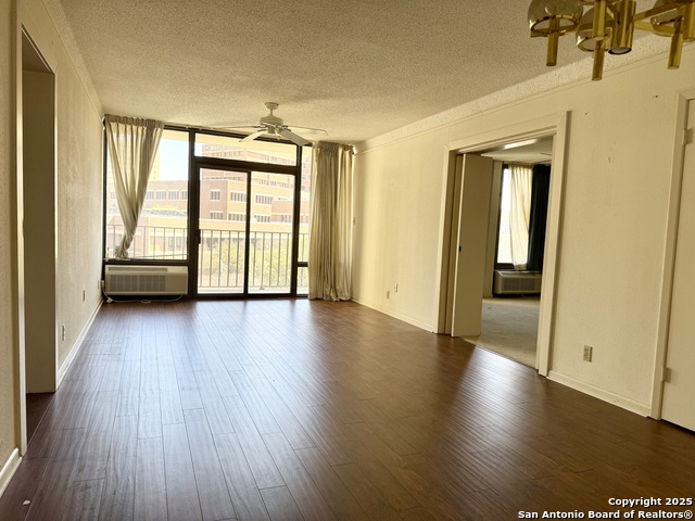 Image 2 of 13 For 7701 Wurzbach Rd  601
