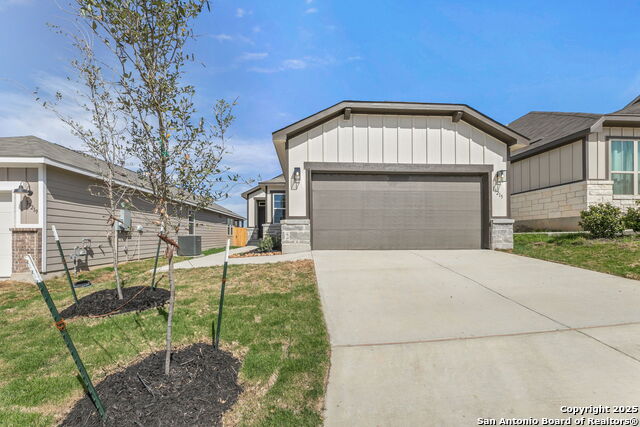 Listing photo id 0 for 13215 Edith Gardens