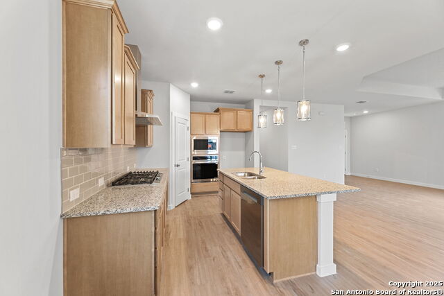 Listing photo id 2 for 13215 Edith Gardens