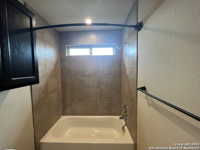 Image 17 of 27 For 6002 Jax Way  103