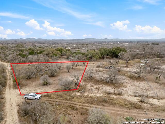 Listing photo id 7 for 1 Private Road 2430