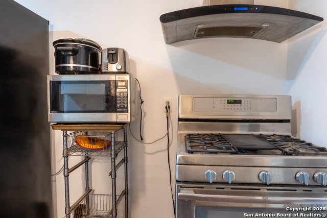 Image 10 of 29 For 243 Palfrey St W