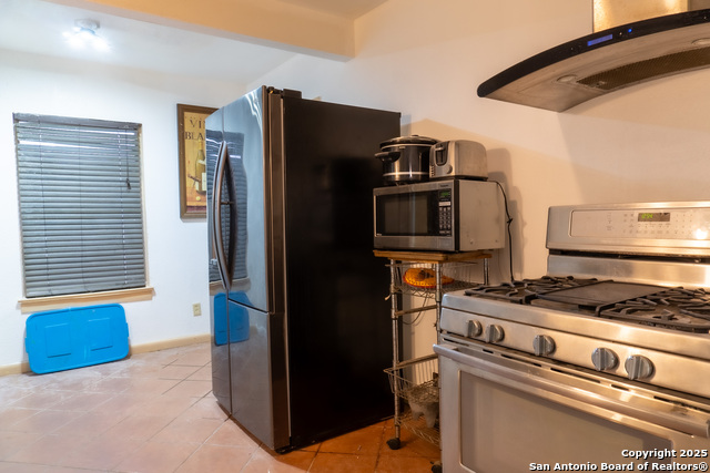 Image 11 of 29 For 243 Palfrey St W
