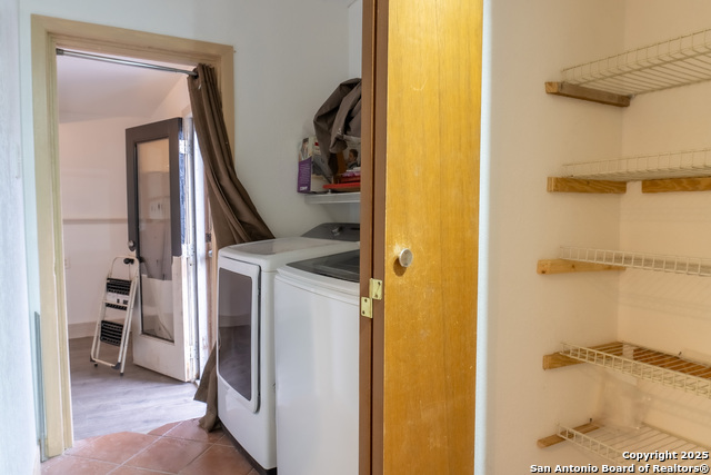 Image 12 of 29 For 243 Palfrey St W