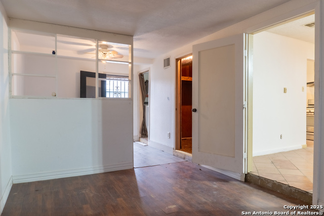 Image 17 of 29 For 243 Palfrey St W