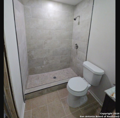 Image 19 of 29 For 243 Palfrey St W