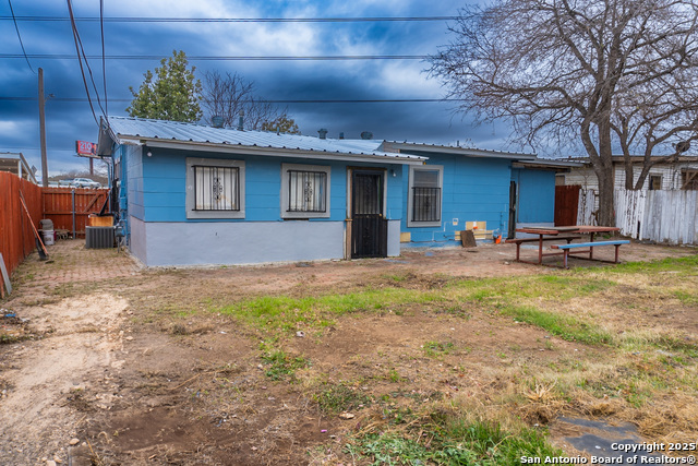 Image 26 of 29 For 243 Palfrey St W