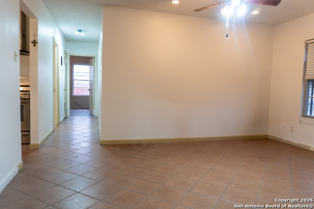 Image 7 of 29 For 243 Palfrey St W
