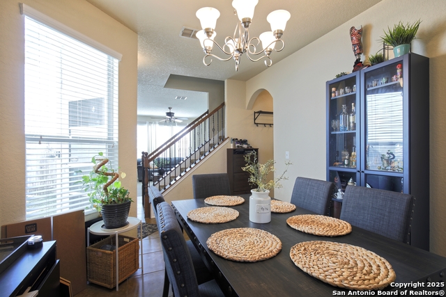 Listing photo id 11 for 3419 York Crest