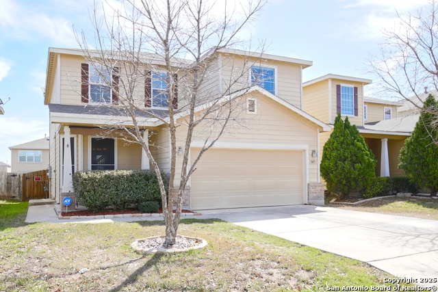 Listing photo id 1 for 3419 York Crest