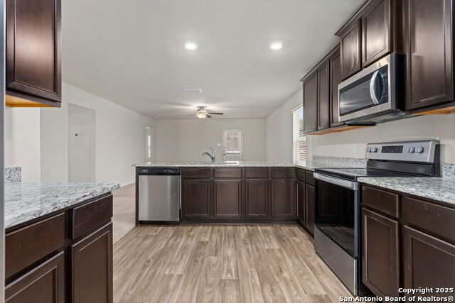 Image 6 of 24 For 11851 Davalos Ln