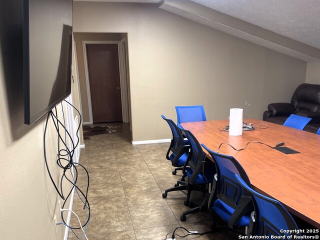 Listing photo id 16 for 210 Cherry N