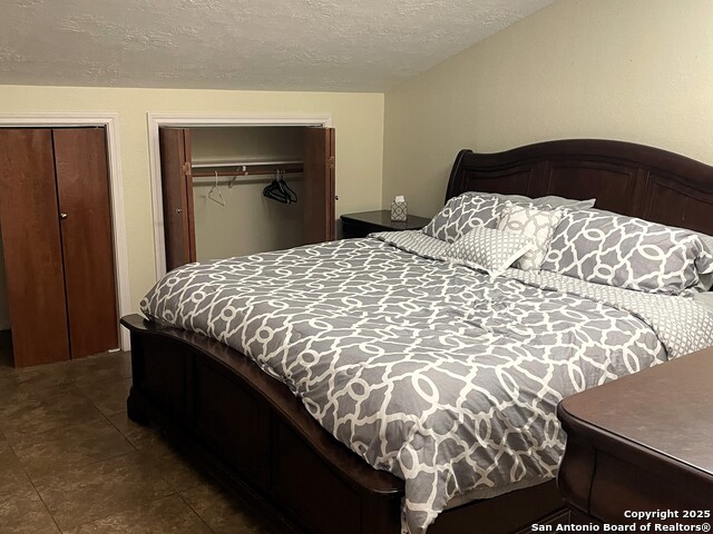 Listing photo id 17 for 210 Cherry N