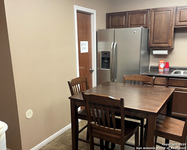 Listing photo id 19 for 210 Cherry N