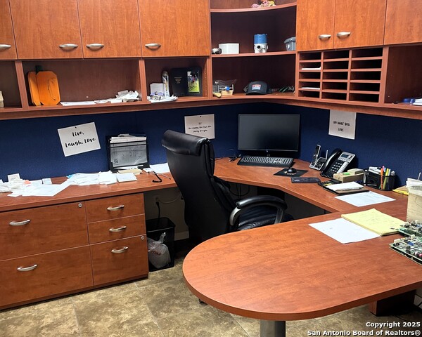 Listing photo id 21 for 210 Cherry N