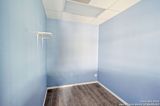 Listing photo id 10 for 105 Seguin S 103 &