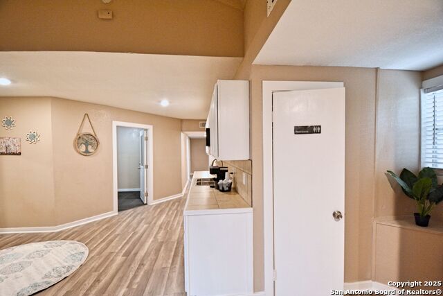 Listing photo id 8 for 1111 Walnut N 301