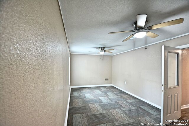 Listing photo id 0 for 1111 Walnut N 301