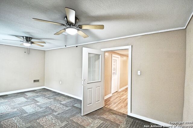 Listing photo id 1 for 1111 Walnut N 301