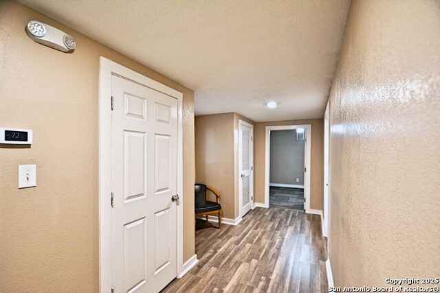 Listing photo id 7 for 1111 Walnut N 301