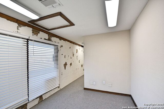 Listing photo id 4 for 1111 Walnut N 100