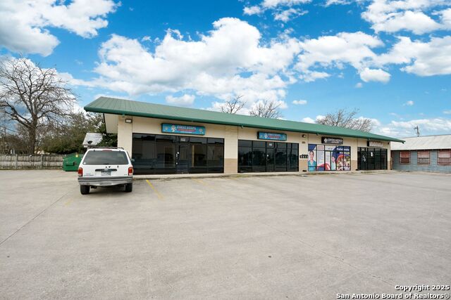Details for 105 Seguin S 104, Converse, TX 78109