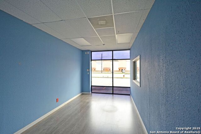 Listing photo id 11 for 105 Seguin S 104