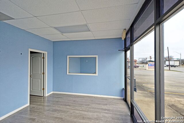 Listing photo id 4 for 105 Seguin S 104