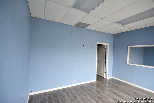 Listing photo id 5 for 105 Seguin S 104