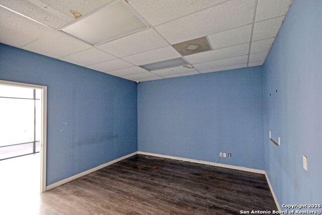 Listing photo id 7 for 105 Seguin S 104