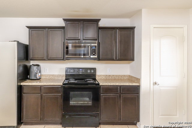 Image 4 of 18 For 12355 Kirshner