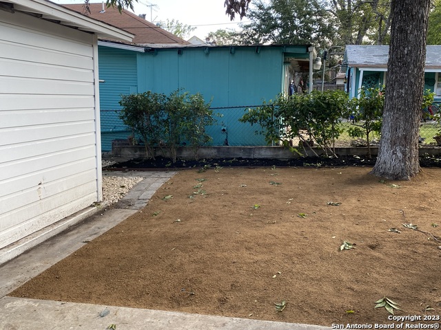 Image 16 of 16 For 522 Hollywood Ave W