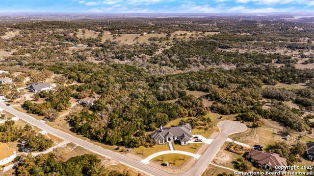 Listing photo id 11 for 2487 Comal Springs