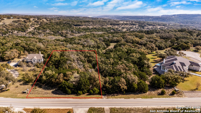 Listing photo id 2 for 2487 Comal Springs
