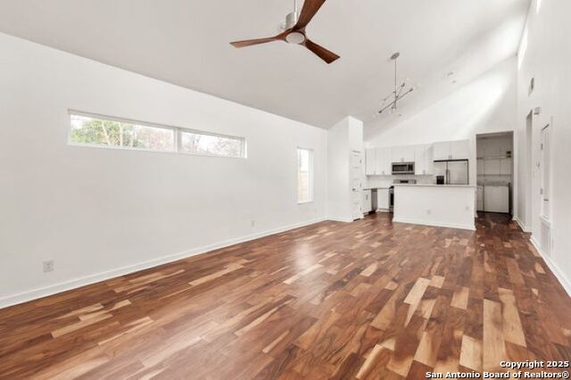 Image 8 of 21 For 1603 Center St N