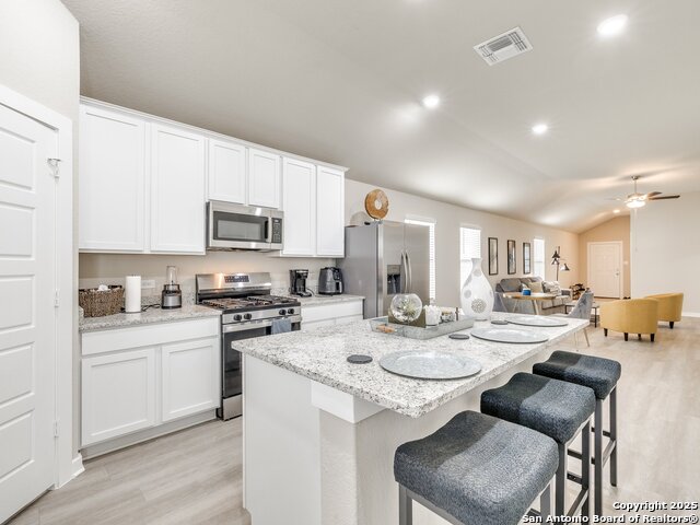 Listing photo id 1 for 13650 Mineral Well