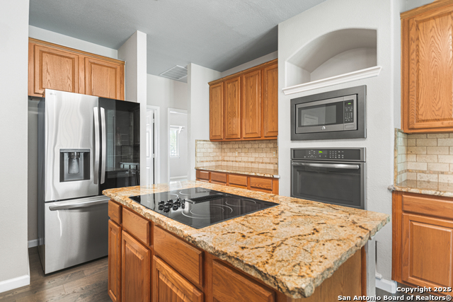 Image 10 of 43 For 29723 Fairway Vista